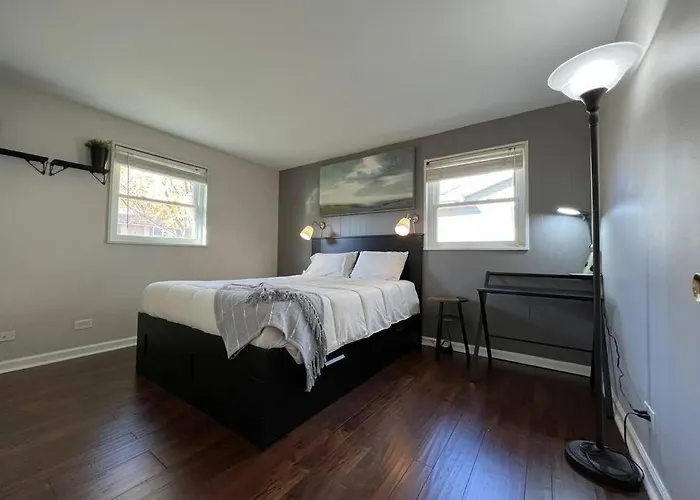 Pet Friendly Ranch 30 Mins From O'hare *